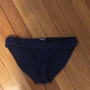 Aerie navy blue rouched bikini bottoms